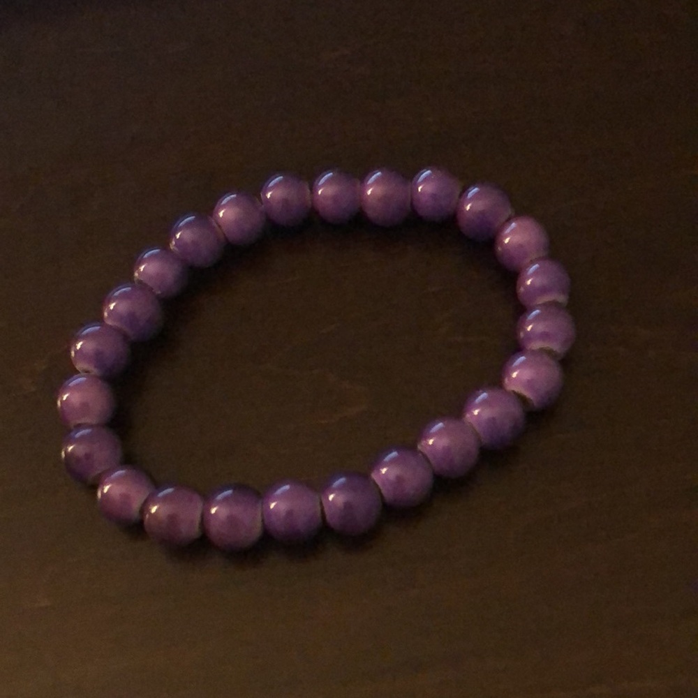 4 Bracelets with different styles. - Picture 6 of 6